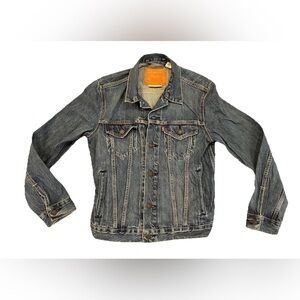 Levi’s Blue Denim Trucker Jacket Medium Wash Long Sleeve Button Up Adult Small